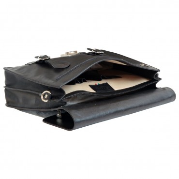Exclusive full-grain calfskin briefcase. "Toruń" black