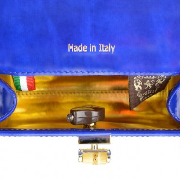A small, elegant women's leather handbag on a chain "Castalia" R298/20