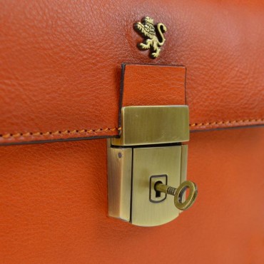Elegant woman handbag in vegetable tanned Italian leather. "Buti" B330P