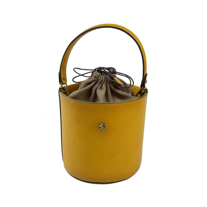 Bucket-shaped women's handbag in leather B335