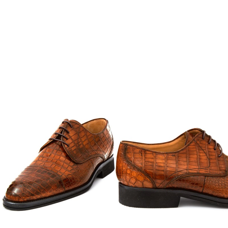 Men Shoes Classic in Crocodile cognac