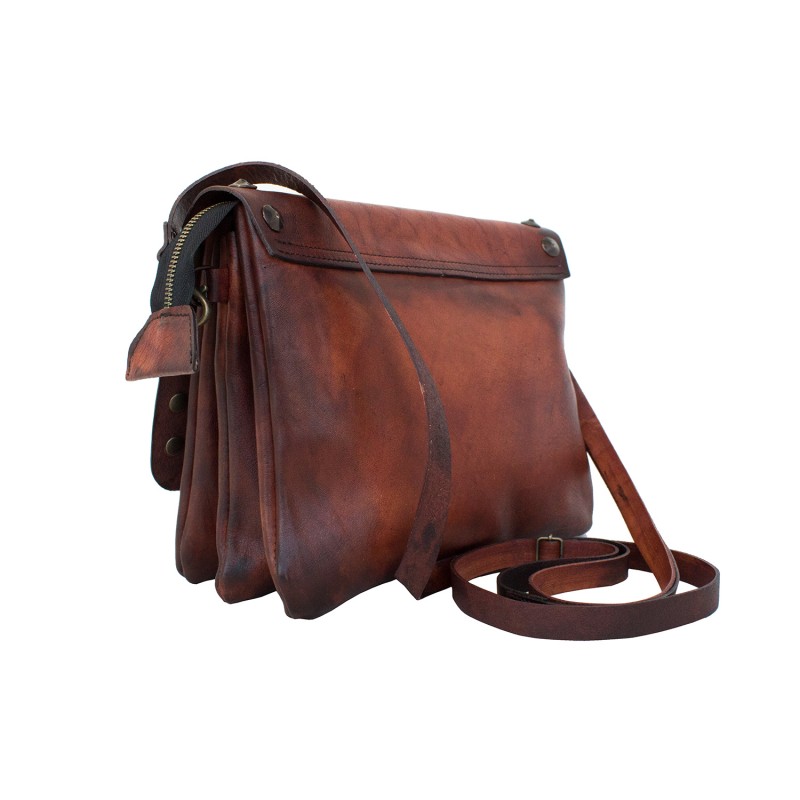 Women's leather shoulder bag with flap "Baronte II"
