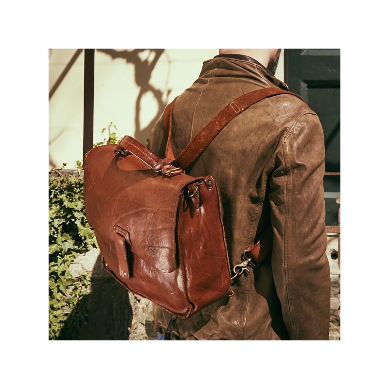 Briefcase - business backpack in Italian leather par excellence "Toscana" Red