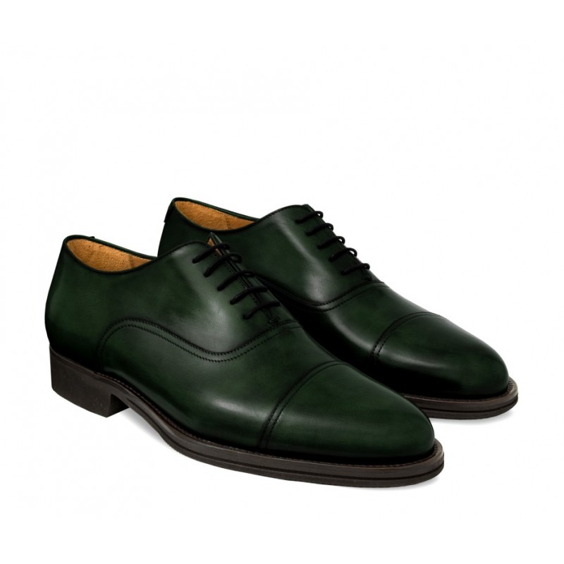Cap toe laced Oxford-style shoe for men, in hand-antiqued calfskin dark green