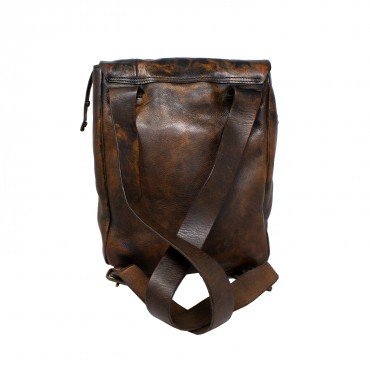 Leather medium backpack with side zipper. Cognac
