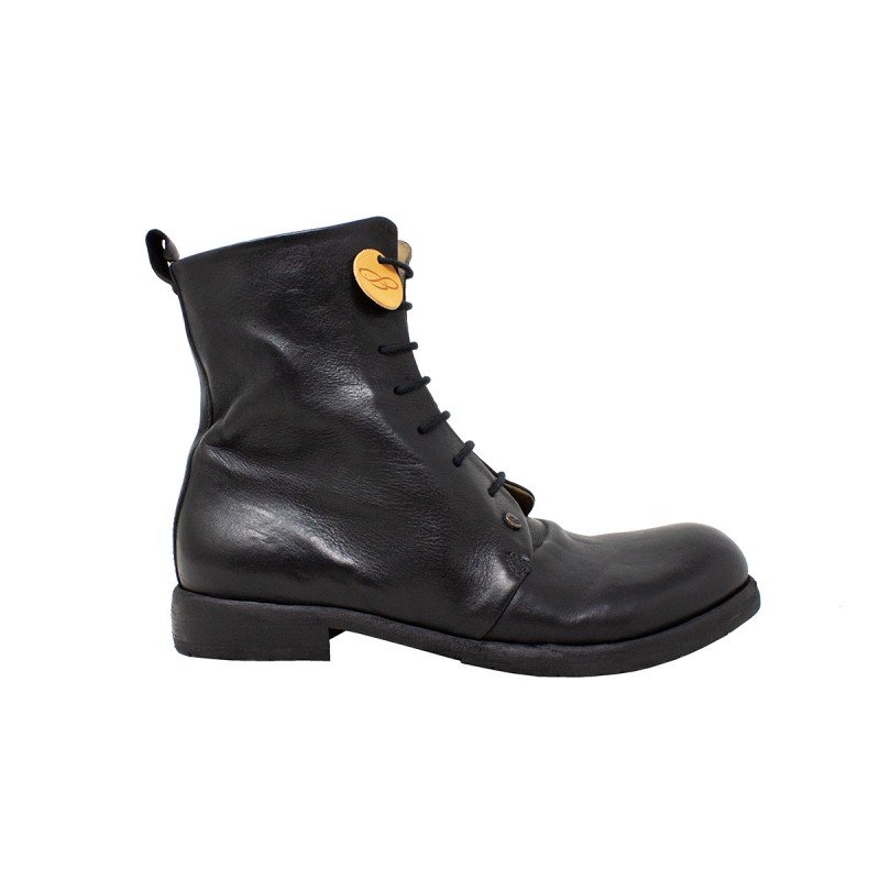 Leather ankle boot  "Dragoni"