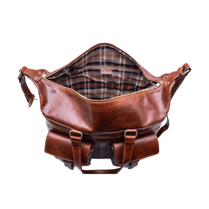 Leather weekend bag with pockets
