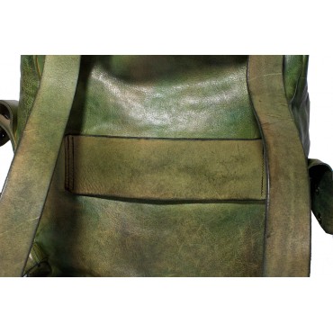 Leather big backpack with side zipper. ZI