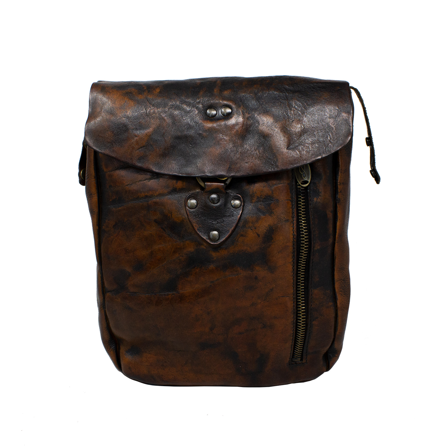 Leather backpack with side zip. The vintage style gives a touch of beauty to your outfit.