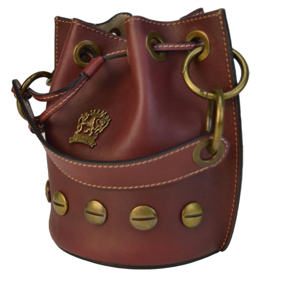 Small leather handbag. Choose a timeless style and choose an elegant handbag created by real Florentine artisans.