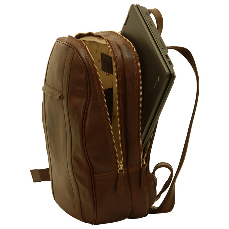 Beautiful 13 "computer backpack in soft vegetable tanned calfskin, beautiful and practical.