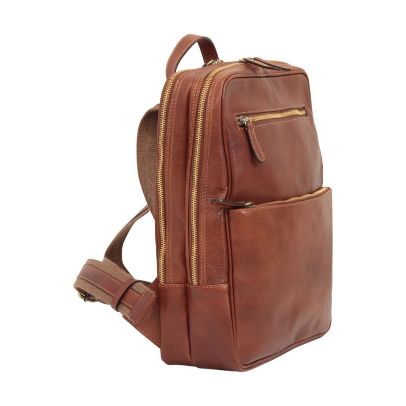 Sporty laptop backpack in soft vegetable-tanned calfskin with space for a computer.